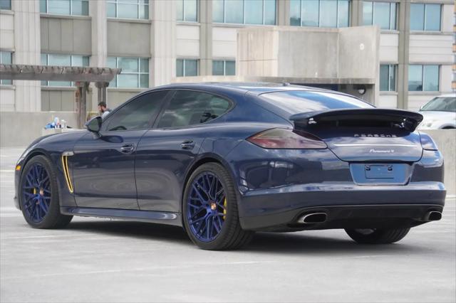 2011 Porsche Panamera 2