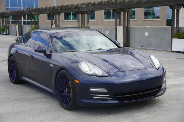 2011 Porsche Panamera 2
