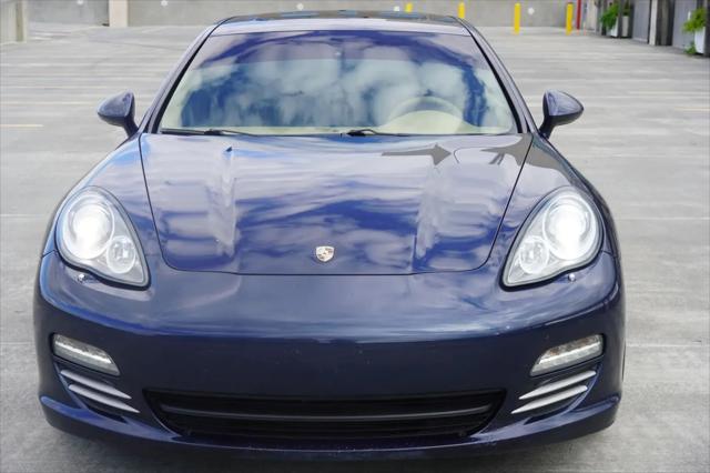 2011 Porsche Panamera 2