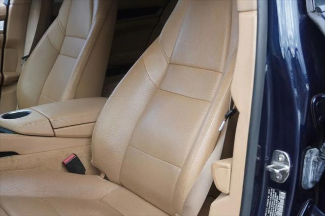 2011 Porsche Panamera 2
