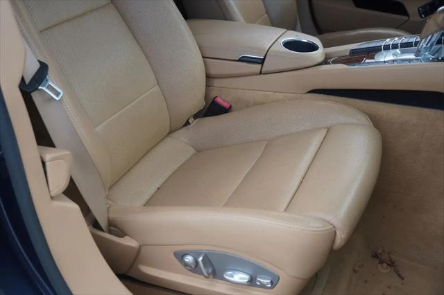 2011 Porsche Panamera 2
