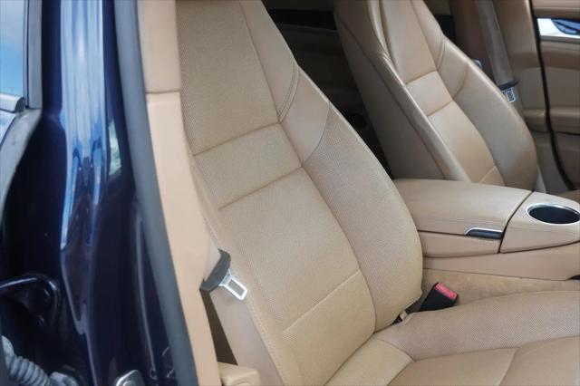 2011 Porsche Panamera 2