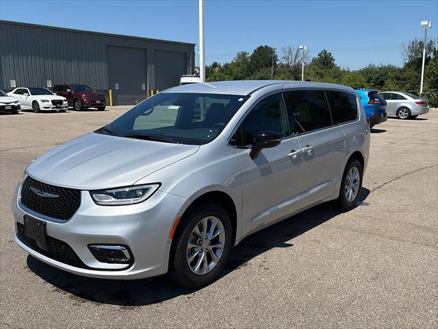 2026 Chrysler Pacifica Select AWD for sale in Madison, WI