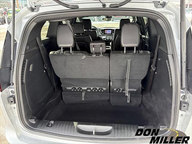 2026 Chrysler Pacifica Select AWD