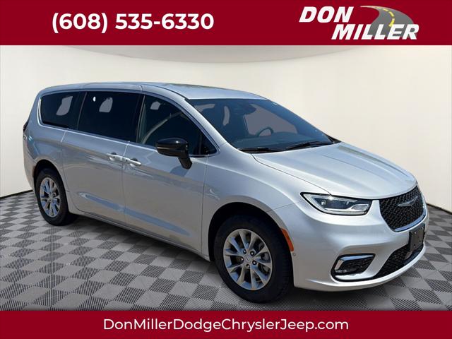 2026 Chrysler Pacifica Select AWD for sale in Madison, WI