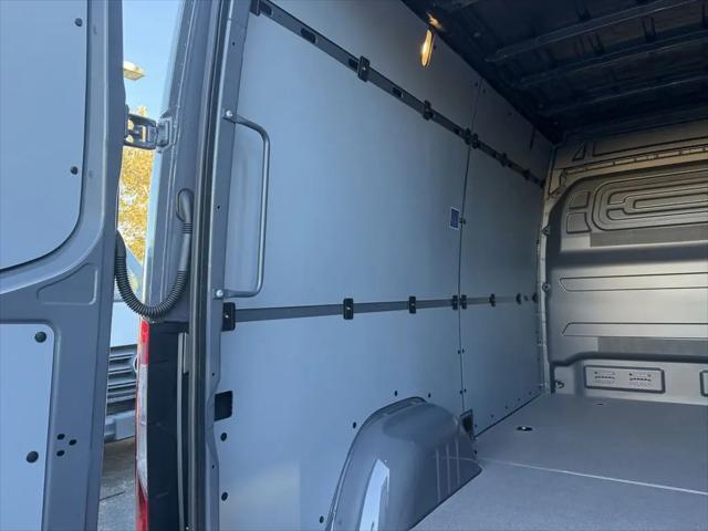 2026 Mercedes-Benz Sprinter 2500 Standard Roof 4-Cyl Diesel