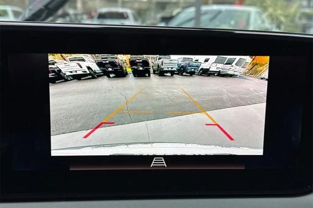 2026 Buick NV Avenir FWD