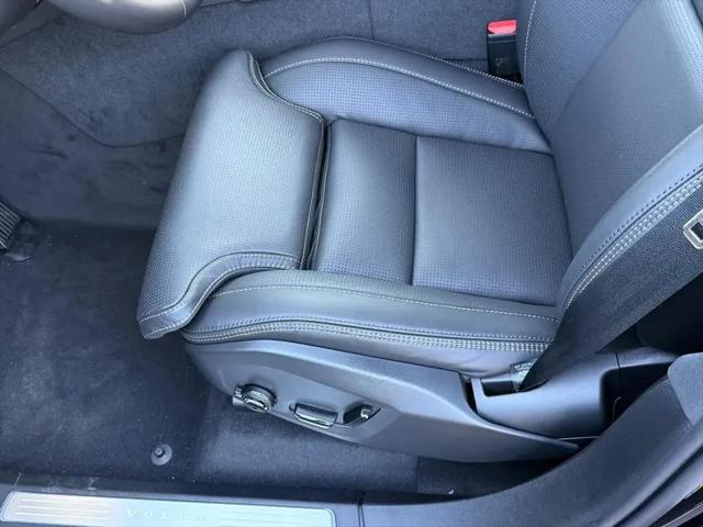 2026 Volvo XC90 Plug-In Hybrid Ultra, T8 AWD, Electric/Gasoline, Bright, 7 Seats