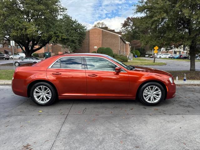 2021 Chrysler 300 Touring L