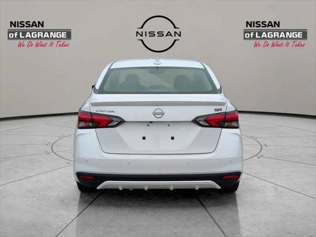 2025 Nissan Versa 1.6 SR