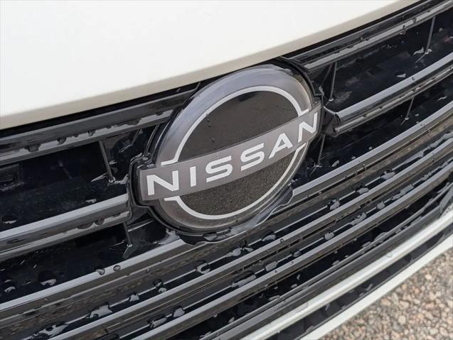2025 Nissan Versa 1.6 SR