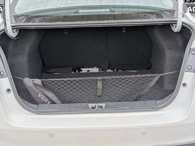 2025 Nissan Versa 1.6 SR