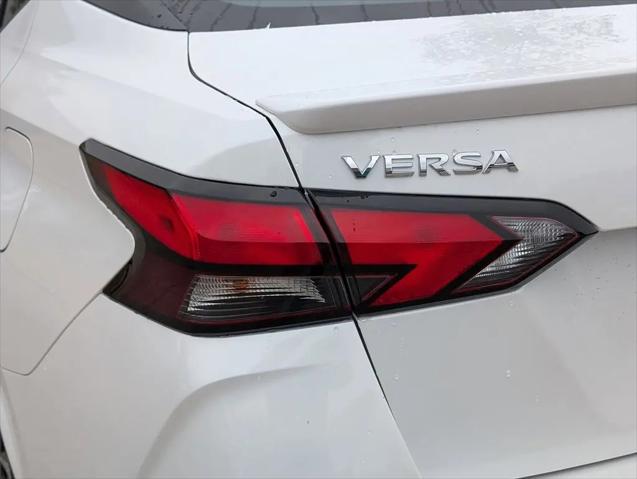 2025 Nissan Versa 1.6 SR