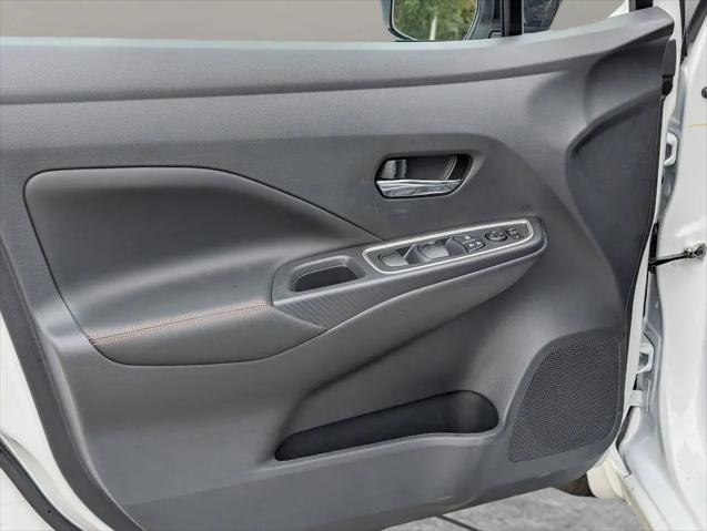 2025 Nissan Versa 1.6 SR