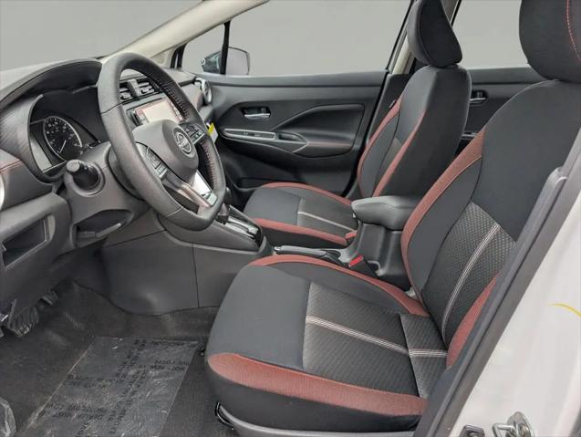 2025 Nissan Versa 1.6 SR