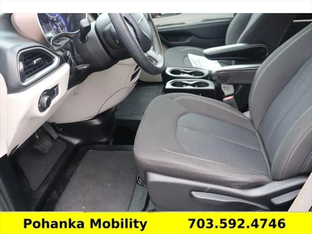 2020 Chrysler Voyager L