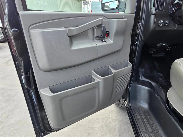 2023 GMC Savana Cargo RWD 3500 Extended Wheelbase Work Van