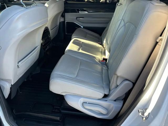 2022 Jeep Wagoneer Series II 4x2