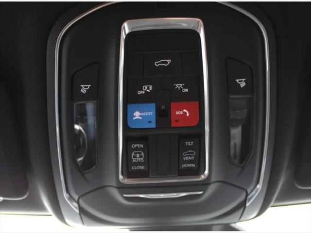 2025 Jeep Grand Cherokee Laredo X 4x2