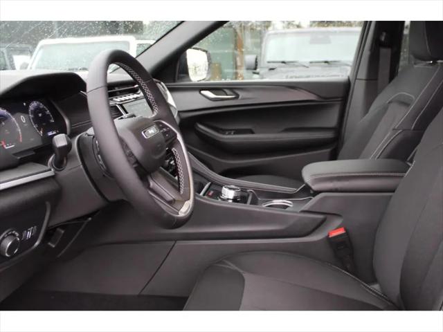 2025 Jeep Grand Cherokee Laredo X 4x2
