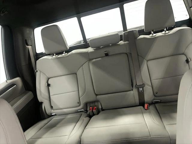 2026 GMC Sierra 2500HD Crew Cab, Standard Bed, SLT, 4WD
