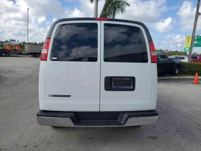 2020 Chevrolet Express Passenger RWD 3500 Extended Wheelbase LT