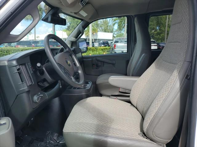 2020 Chevrolet Express Passenger RWD 3500 Extended Wheelbase LT