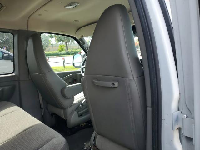 2020 Chevrolet Express Passenger RWD 3500 Extended Wheelbase LT