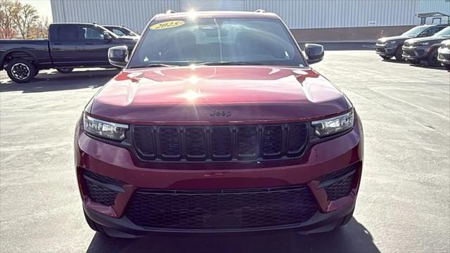 2025 Jeep Grand Cherokee Altitude X 4x4