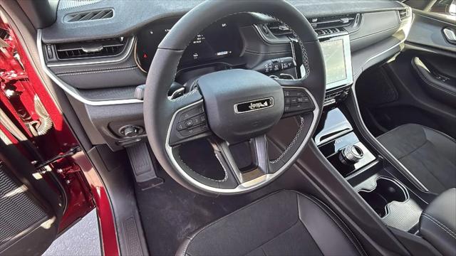 2025 Jeep Grand Cherokee Altitude X 4x4