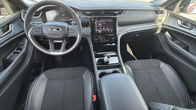 2025 Jeep Grand Cherokee Altitude X 4x4