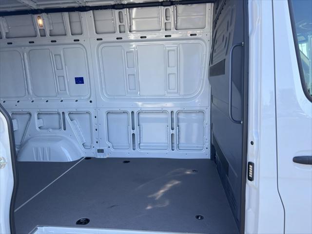 2025 Mercedes-Benz Sprinter 2500 Standard Roof 4-Cyl Diesel HO