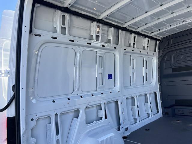 2025 Mercedes-Benz Sprinter 2500 Standard Roof 4-Cyl Diesel HO