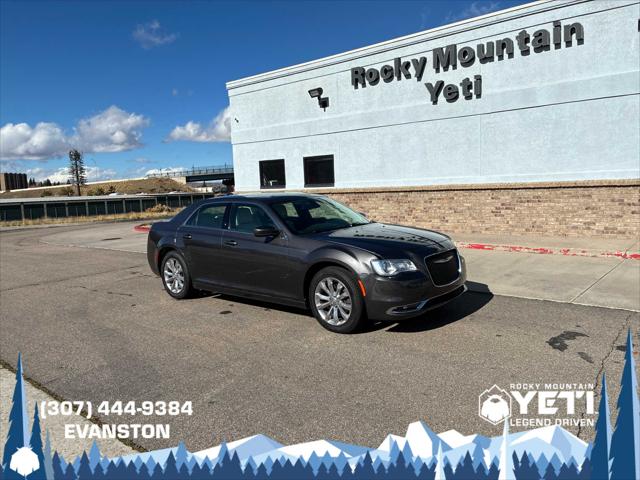 2020 Chrysler 300 Touring L AWD 2020 Chrysler 300 Touring L AWD
