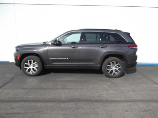 2025 Jeep Grand Cherokee Limited 4x4 2025 Jeep Grand Cherokee Limited 4x4