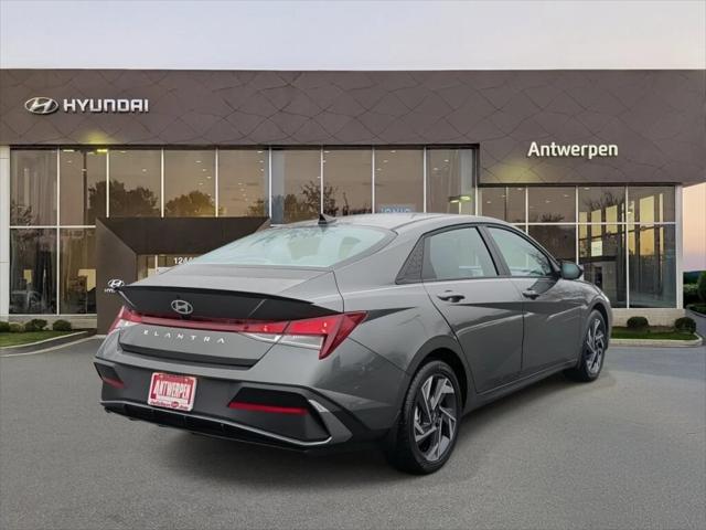 2025 Hyundai Elantra SEL Sport