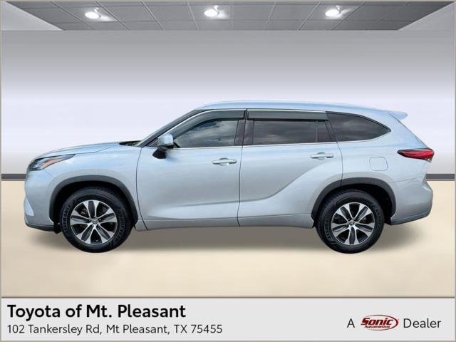 2022 Toyota Highlander XLE 2022 Toyota Highlander XLE