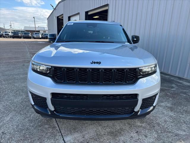 2025 Jeep Grand Cherokee GRAND CHEROKEE L ALTITUDE 4X2 2025 Jeep Grand Cherokee GRAND CHEROKEE L ALTITUDE 4X2