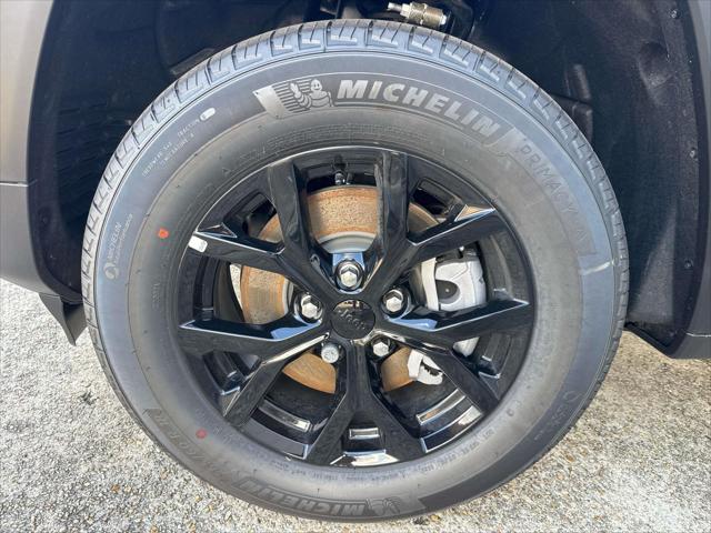 2025 Jeep Grand Cherokee GRAND CHEROKEE L ALTITUDE 4X2 2025 Jeep Grand Cherokee GRAND CHEROKEE L ALTITUDE 4X2