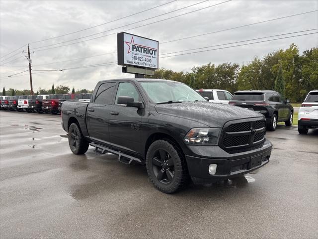 2018 RAM 1500 Big Horn Crew Cab 4x4 57 Box
