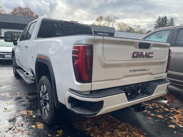 2025 GMC Sierra 2500HD 4WD Crew Cab Standard Bed Denali