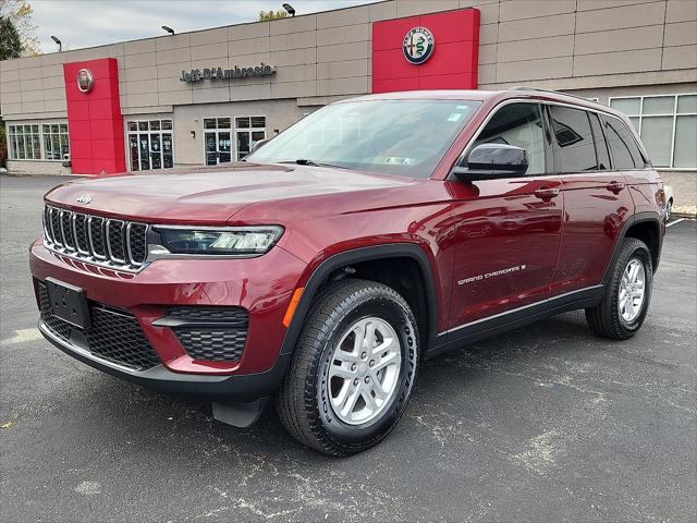 2023 Jeep Grand Cherokee Laredo 4x4