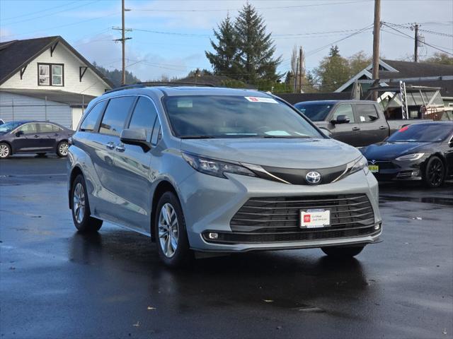 2022 Toyota Sienna XLE Woodland Edition 2022 Toyota Sienna XLE Woodland Edition