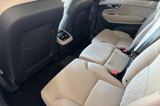 2026 Volvo XC90 Plus, B6 AWD Gas (mild hybrid), Gasoline, Bright, 7 Seats