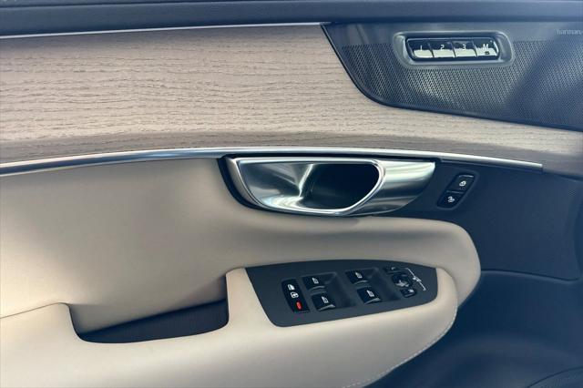 2026 Volvo XC90 Plus, B6 AWD Gas (mild hybrid), Gasoline, Bright, 7 Seats