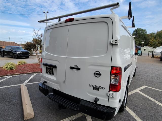 2020 Nissan 1500 SV Standard Roof V6