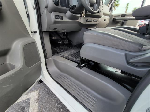 2020 Nissan 1500 SV Standard Roof V6