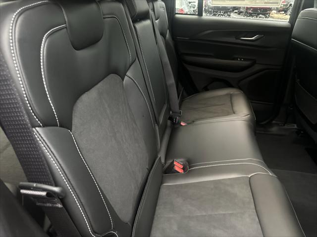 2025 Jeep Grand Cherokee Altitude X 4x4
