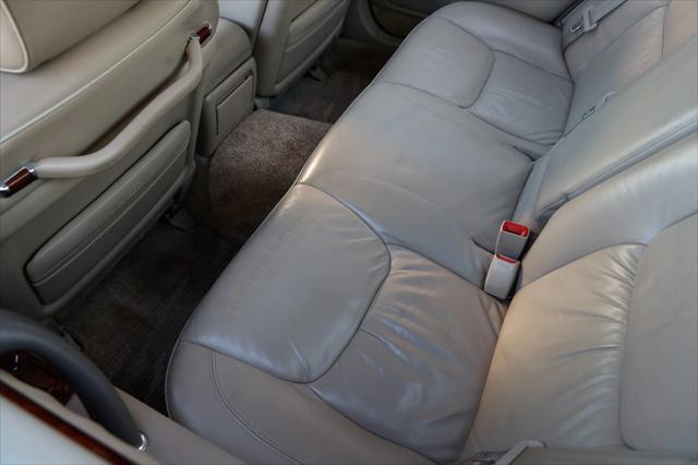 2000 Toyota Crown Majesta RHD