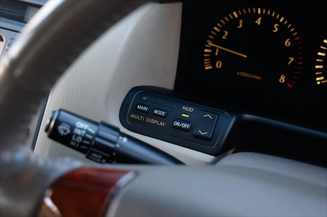 2000 Toyota Crown Majesta RHD